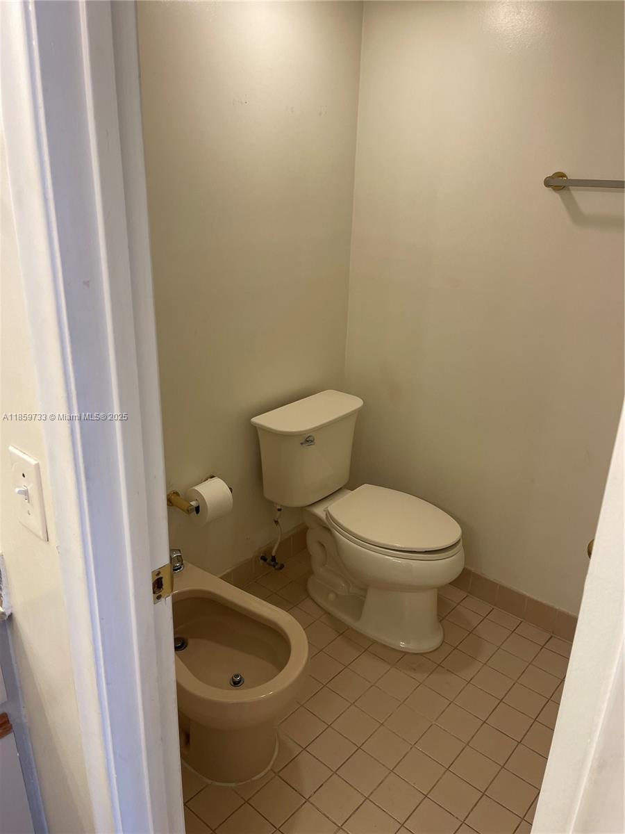 Building Photo - 720 Coral Way