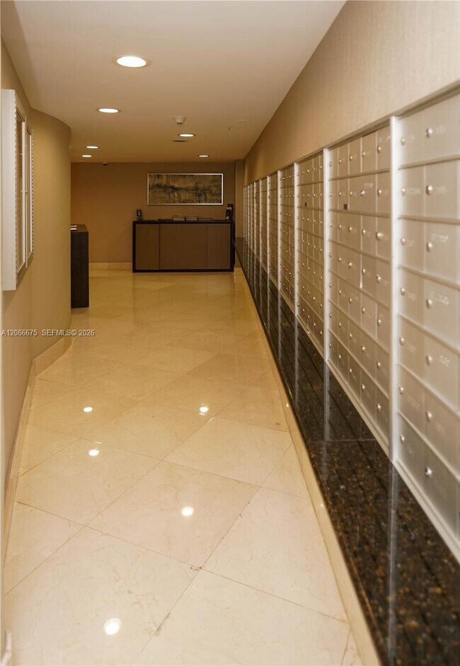 Building Photo - 3370 Hidden Bay Dr