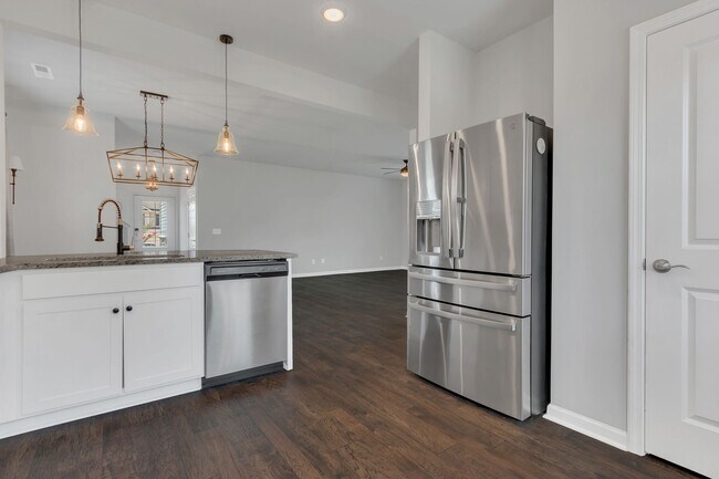 Building Photo - 1051 Lonergan Cir