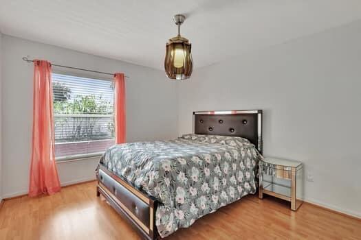 Building Photo - 1530 SW Escobar Ln
