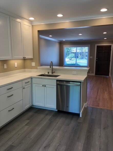 Building Photo - 67 Kuhl Ct