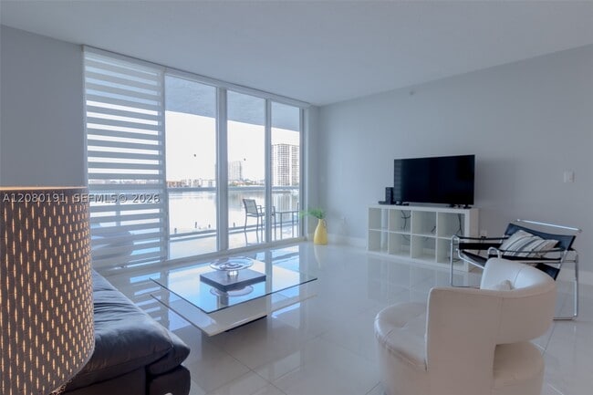 Building Photo - 17050 Bay 405 Bay