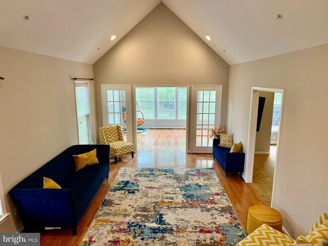 Building Photo - 240 Torrey Pine Ct