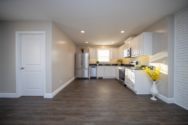 Building Photo - 6508 Sharpsburg Pike