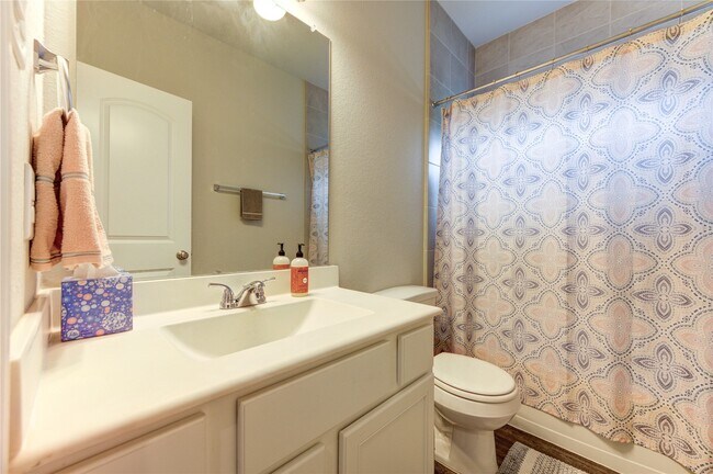 Building Photo - 30434 Butternut Oak Ln
