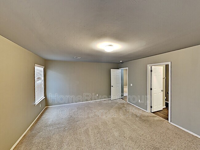 Building Photo - 2416 Canyon Creek Dr