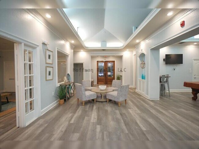 Building Photo - 2-Bed, 2.5-Bath Water-Front Condo in South Tampa