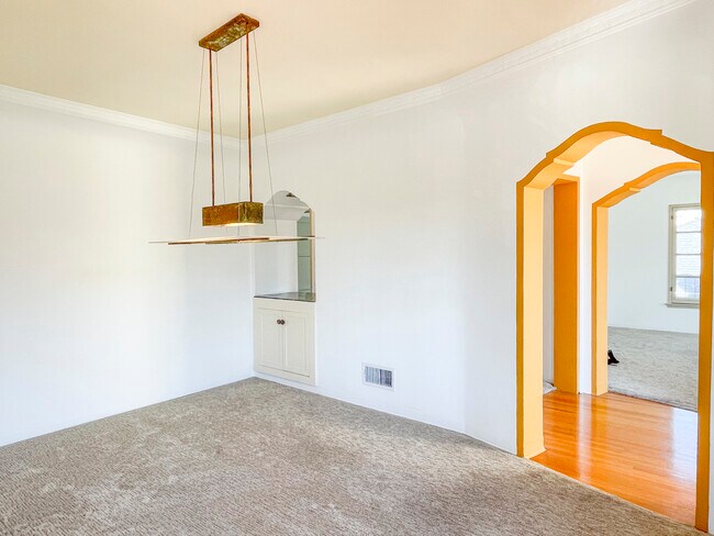 dinning room - 1017 S Stanley Ave