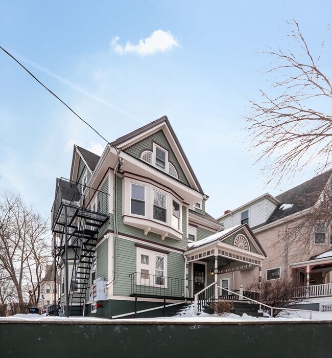 Building Photo - 97 College Ave