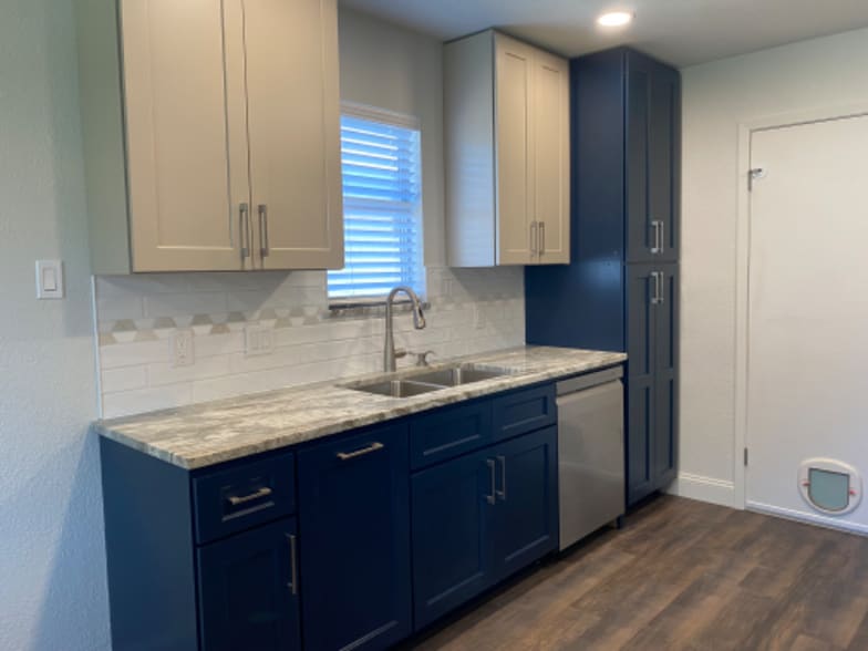 Building Photo - 957 Bramling Cir