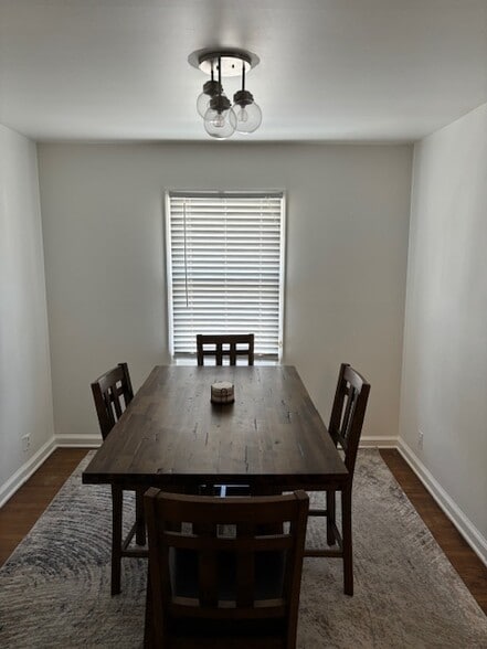 Building Photo - 902 S 36th St