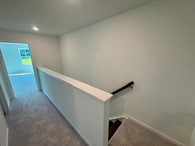 Building Photo - Brand New Townhome!
