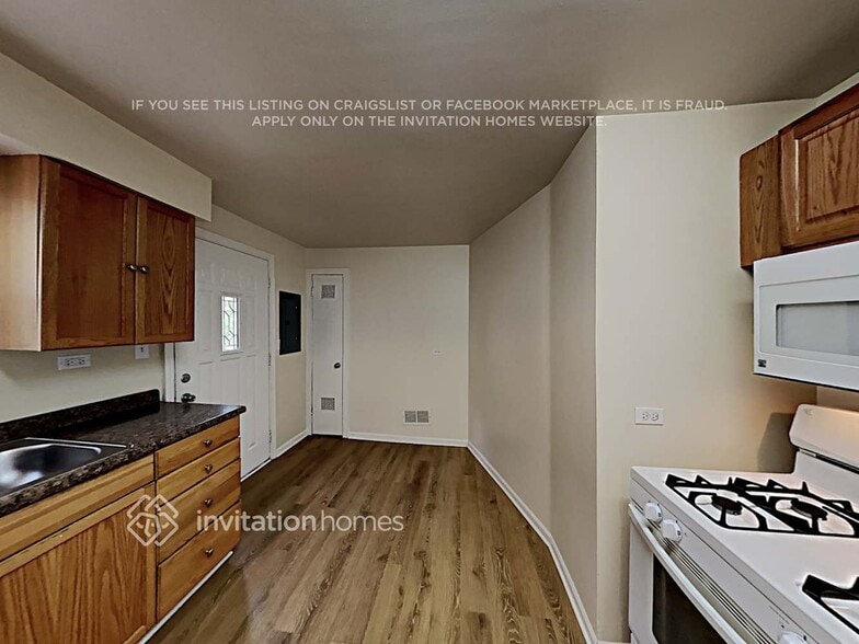 Building Photo - 9141 Menard Ave