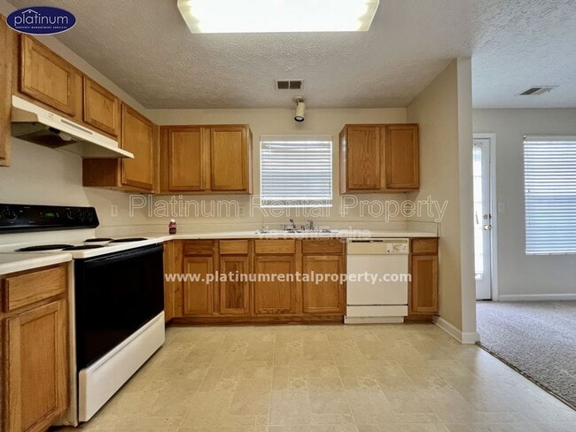 Building Photo - 5687 Windfall Ln