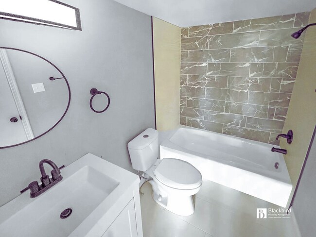 Building Photo - 3347 Iris Pl