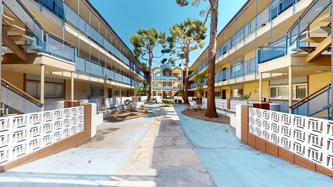 Building Photo - Desert Villas