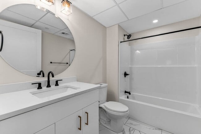 Building Photo - 22 Everett St