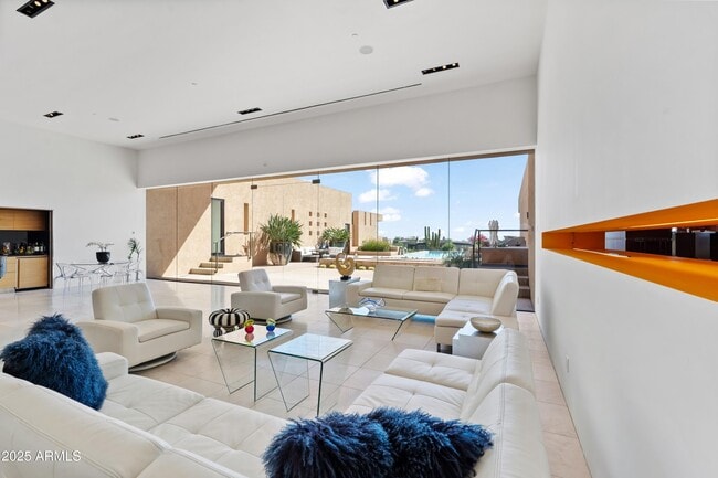 Building Photo - 9191 E Happy Hollow Dr