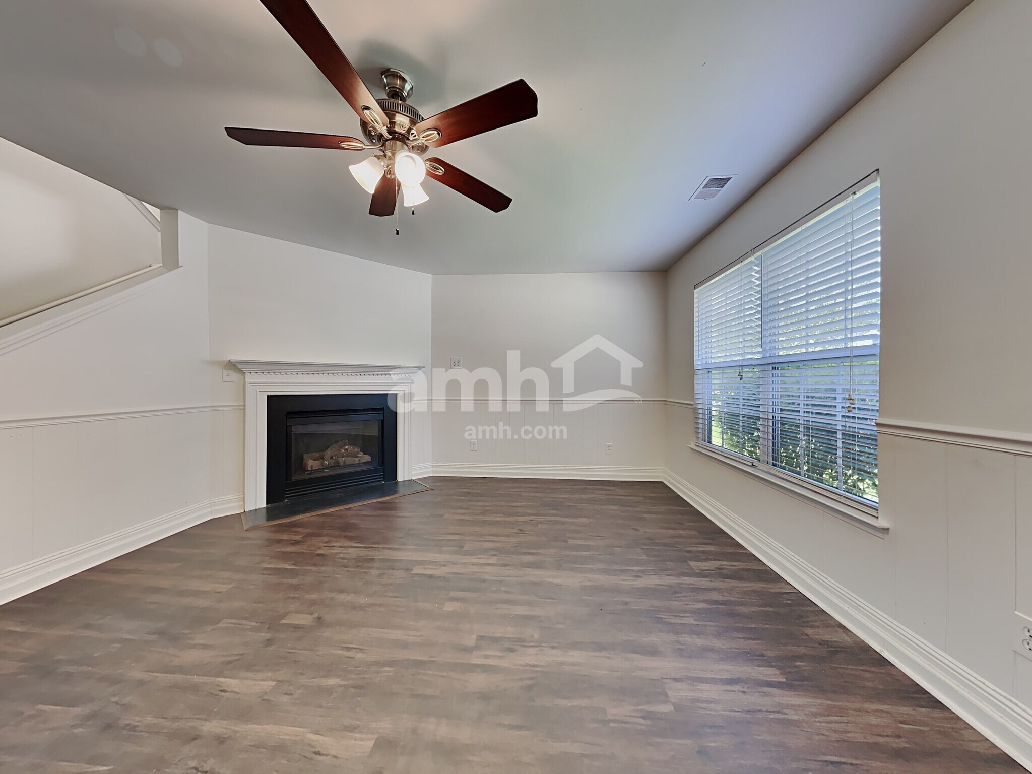 Building Photo - 122 Towering Pine Dr