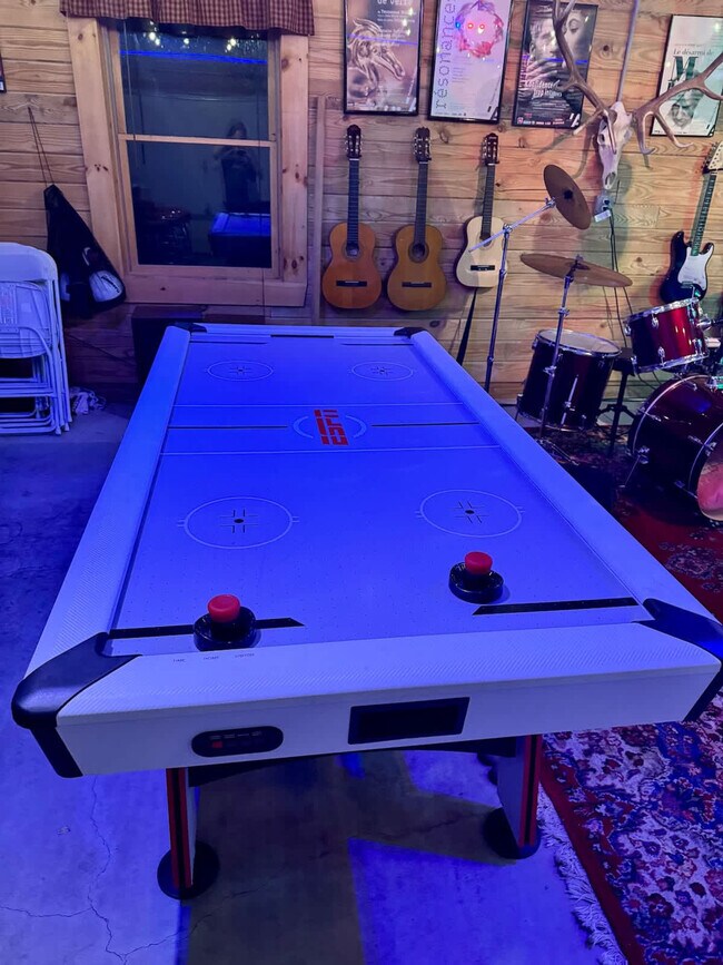 Building Photo - 7223 Ferry Rd