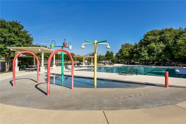 Building Photo - 3900 Putter Cove