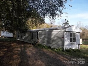 Building Photo - 150 Thornwood Ln