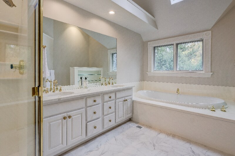 Building Photo - 2105 S Fillmore St