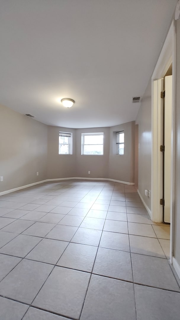 Building Photo - 3643 S Hermitage Ave