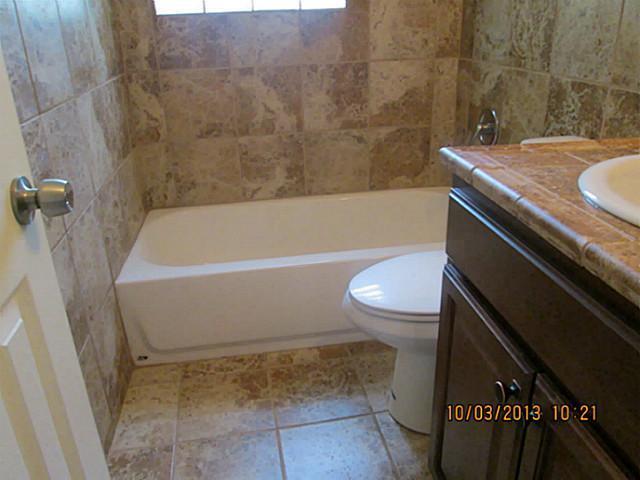 Building Photo - 2422 Bluffton Dr
