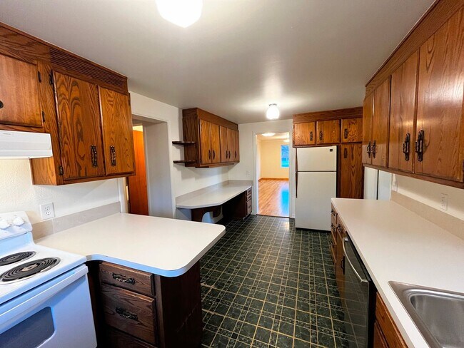 Building Photo - Spacious, Updated Home in the Heart of Driggs