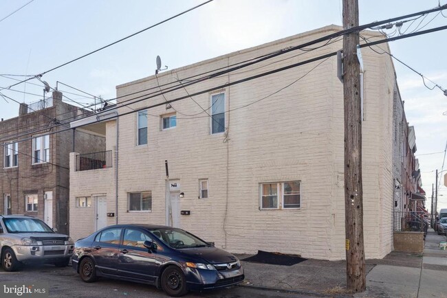 Building Photo - 2001 Dorrance St