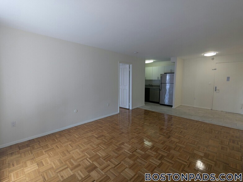 Building Photo - 175 Freeman St