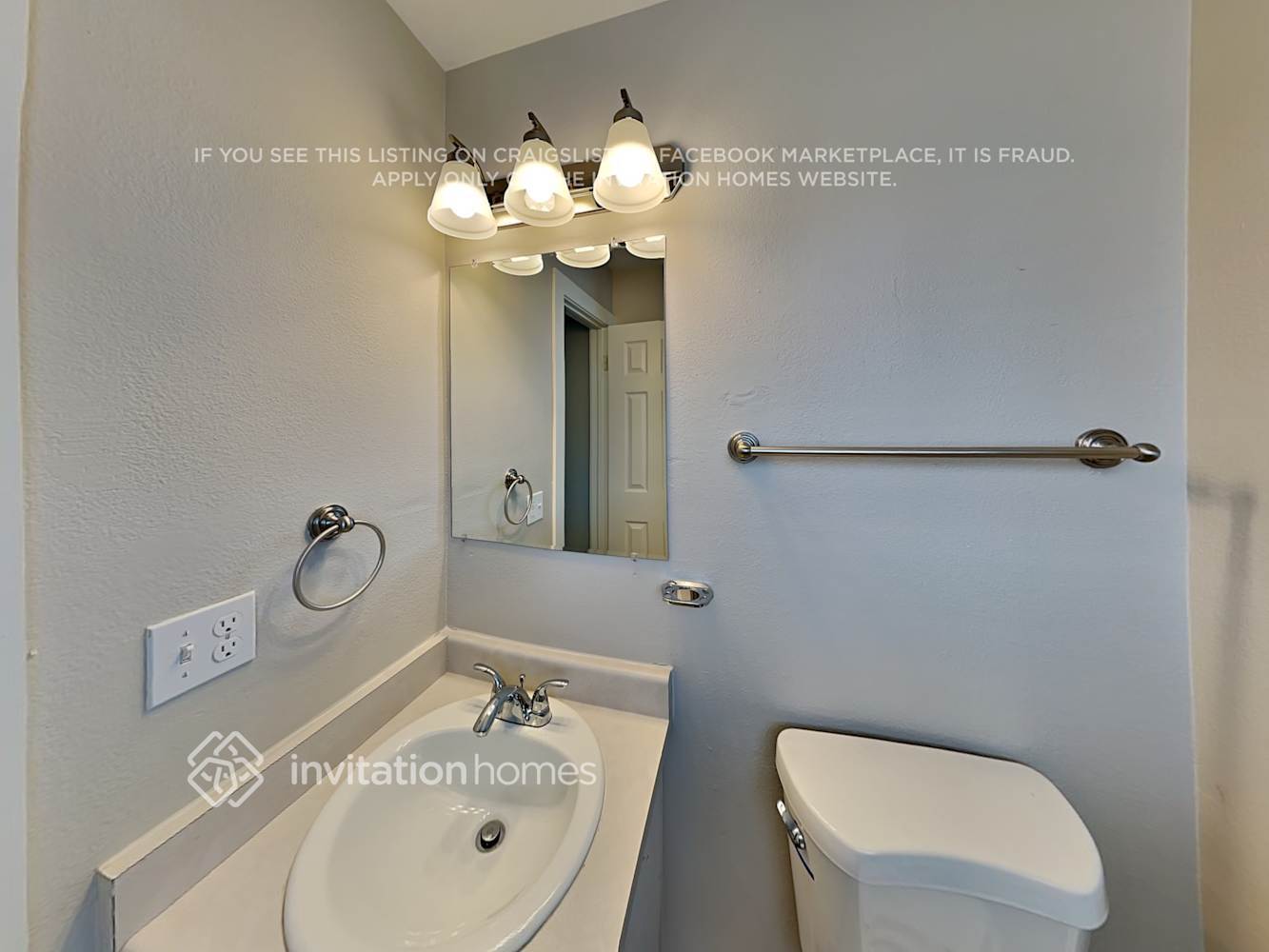 Building Photo - 1252 S Argonne Cir