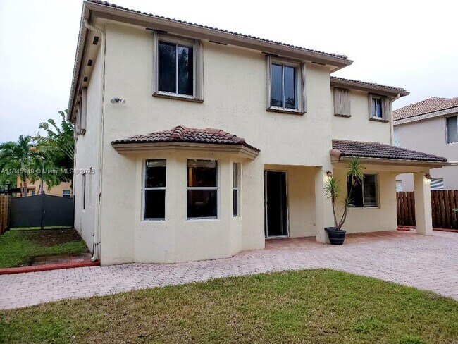 Building Photo - 16431 SW 60th Terrace