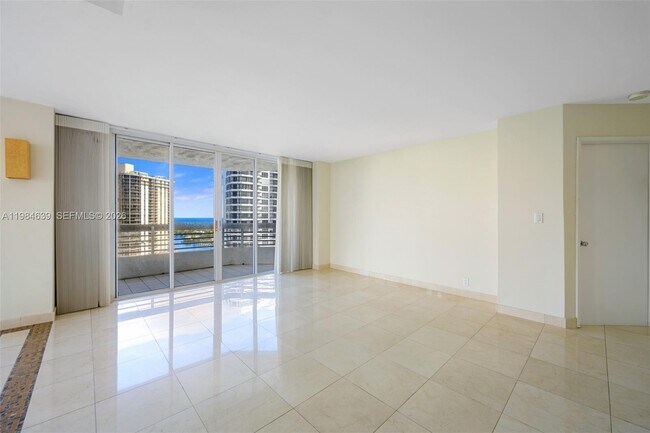 Building Photo - 19101 NE 36th Pl