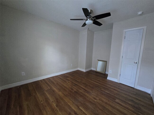 Building Photo - 19736 Dunbar Ave