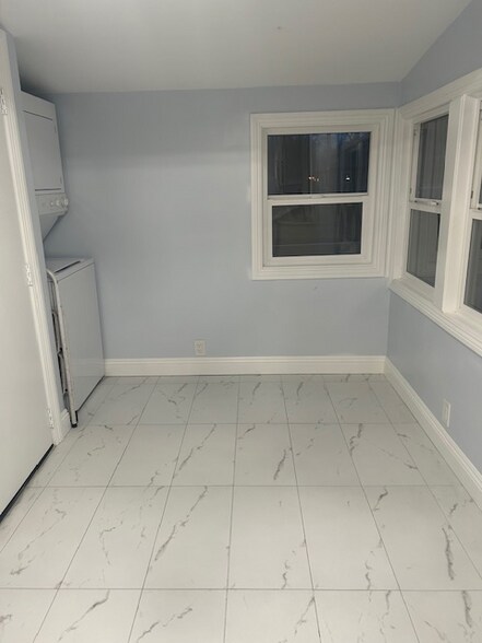 Building Photo - 416 22nd St