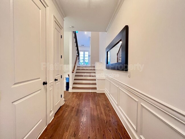 Building Photo - 6425 Bennington Bluff Ct