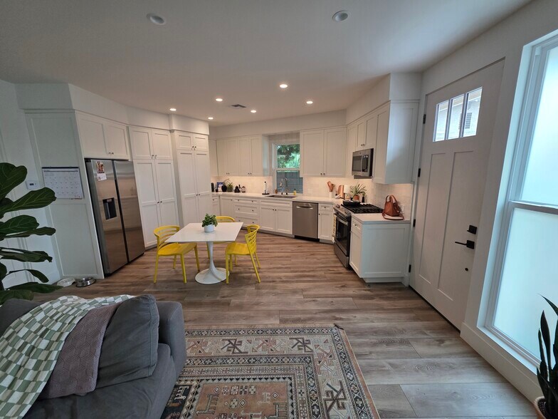 Building Photo - 2796 Dalenhurst Pl