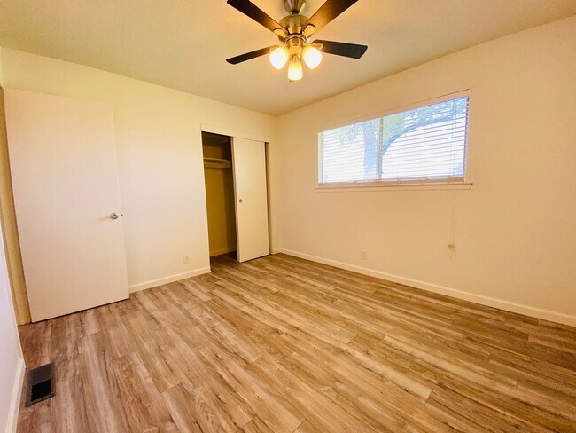 Building Photo - 9635 Titan Rd