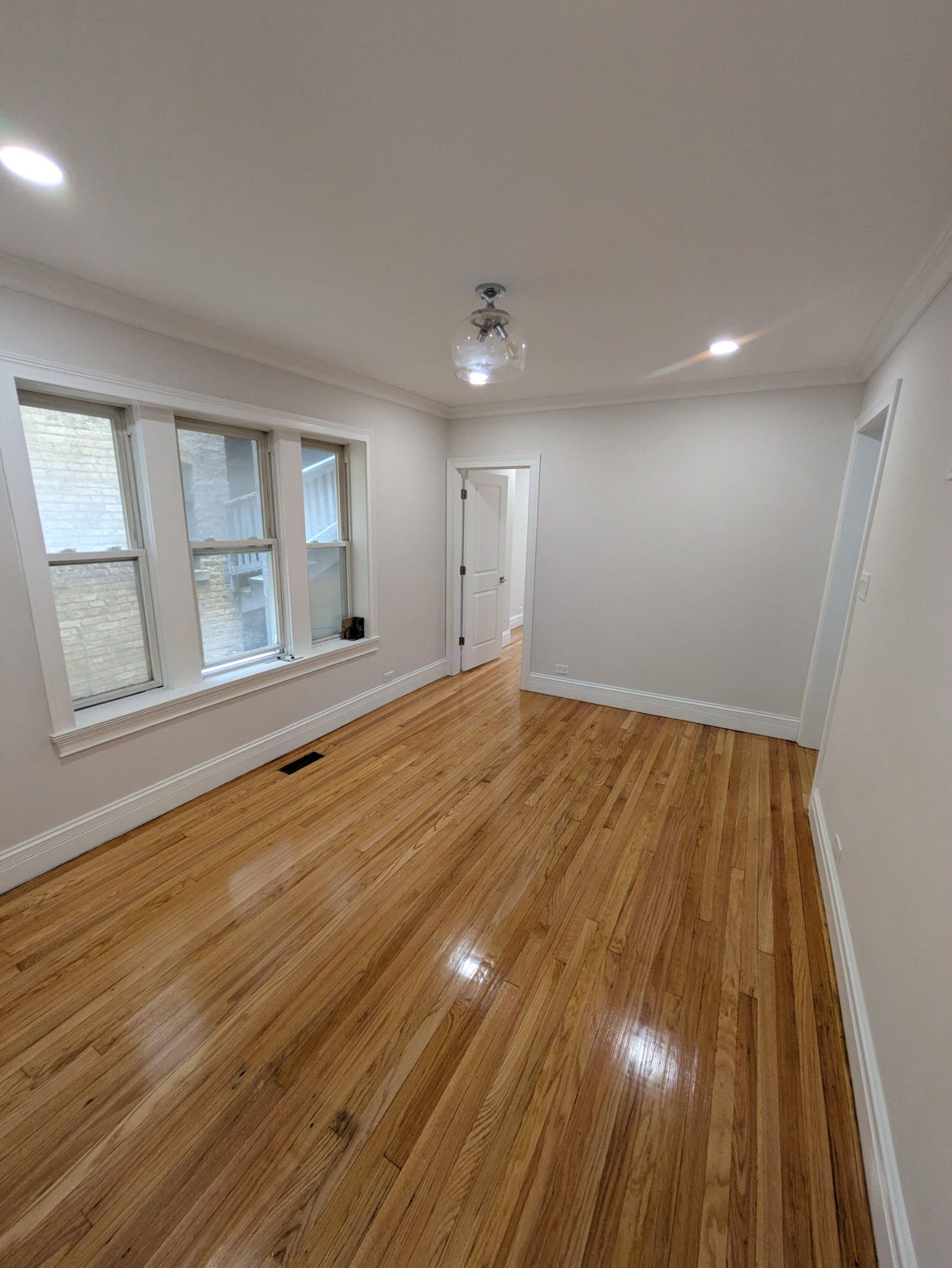 Dining Room - 2337 W Roscoe St