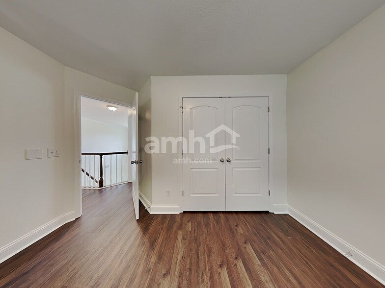 Building Photo - 27 Winslow Cir