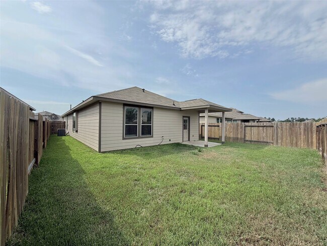Building Photo - 14501 Sugar Pines Dr