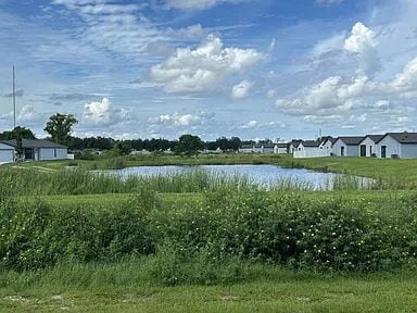 Building Photo - This almost new home is in the beautiful Crossings at Palm River Neighborhood, 5 minutes from 618...