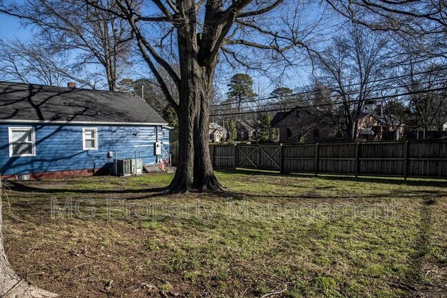 Building Photo - 2401 Greenland Ave