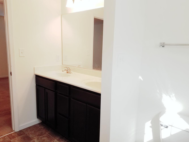 Building Photo - 5426 Creekhead Cove Ln