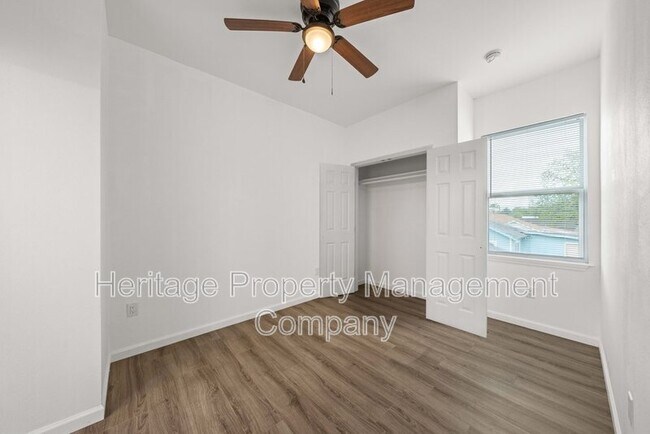 Building Photo - 323 Gabriel