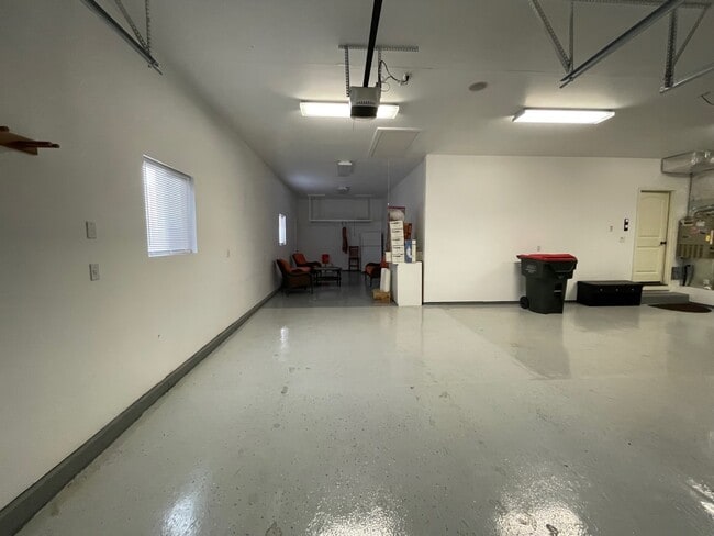 Building Photo - 2725 S Groom Way