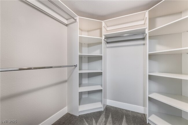 Building Photo - 2555 Hampton Rd