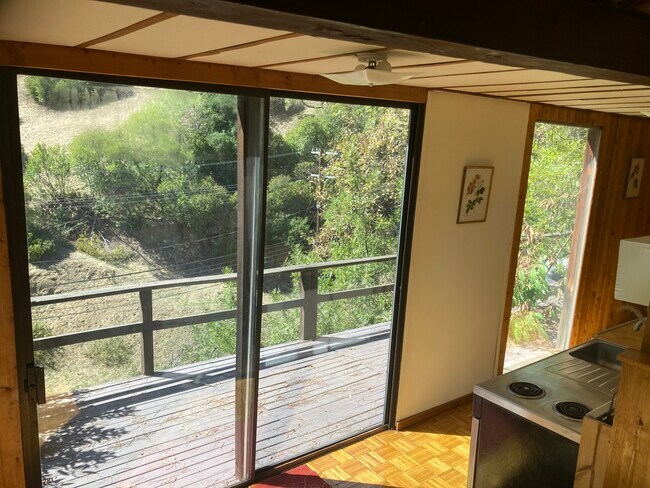 Building Photo - 2252 Laurel Canyon Blvd